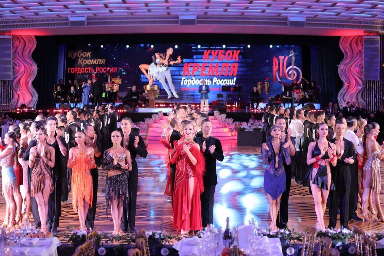 第七屆“克里姆林宮杯”國(guó)標(biāo)舞錦標(biāo)賽現(xiàn)場(chǎng)。于子恒攝